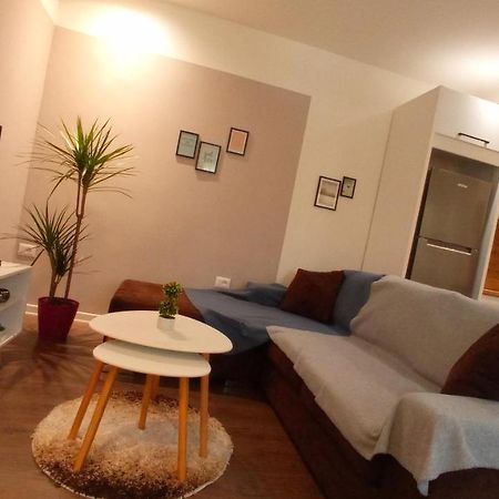 Tirana Apartment Garda Eksteriør billede