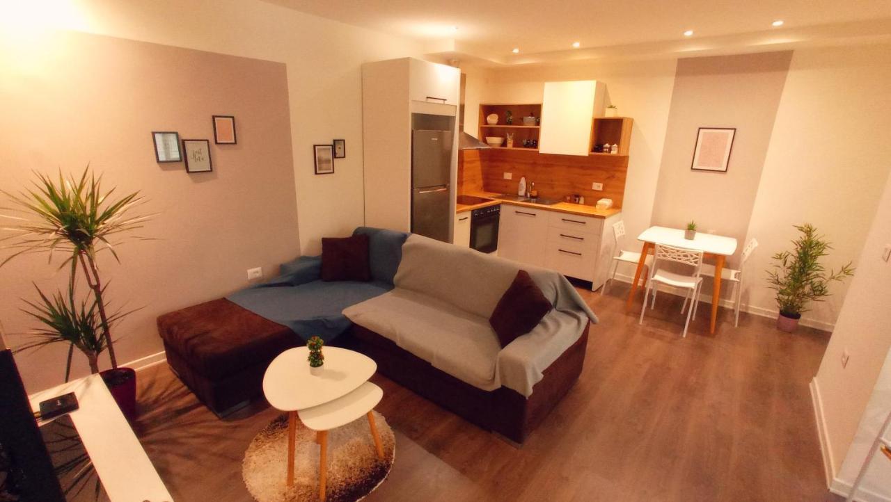 Tirana Apartment Garda Eksteriør billede